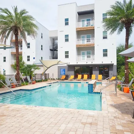 Grand Two Bedroom Two Bathroom Apartment With Balcony Gainesville Exterior foto