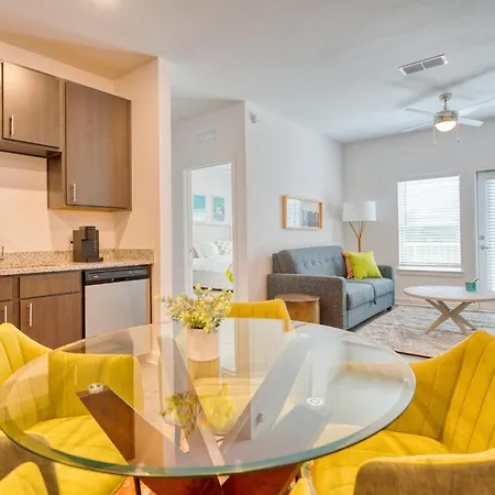 Grand Two Bedroom Two Bathroom Apartment With Balcony Gainesville Exterior foto
